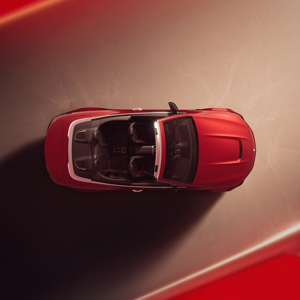 Vista trasera frontal del Mercedes-AMG CLE 53 4MATIC+ Cabrio.