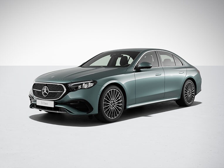 El exterior del nuevo Clase E Sedán de Mercedes-Benz con la línea de equipamiento AMG Line.